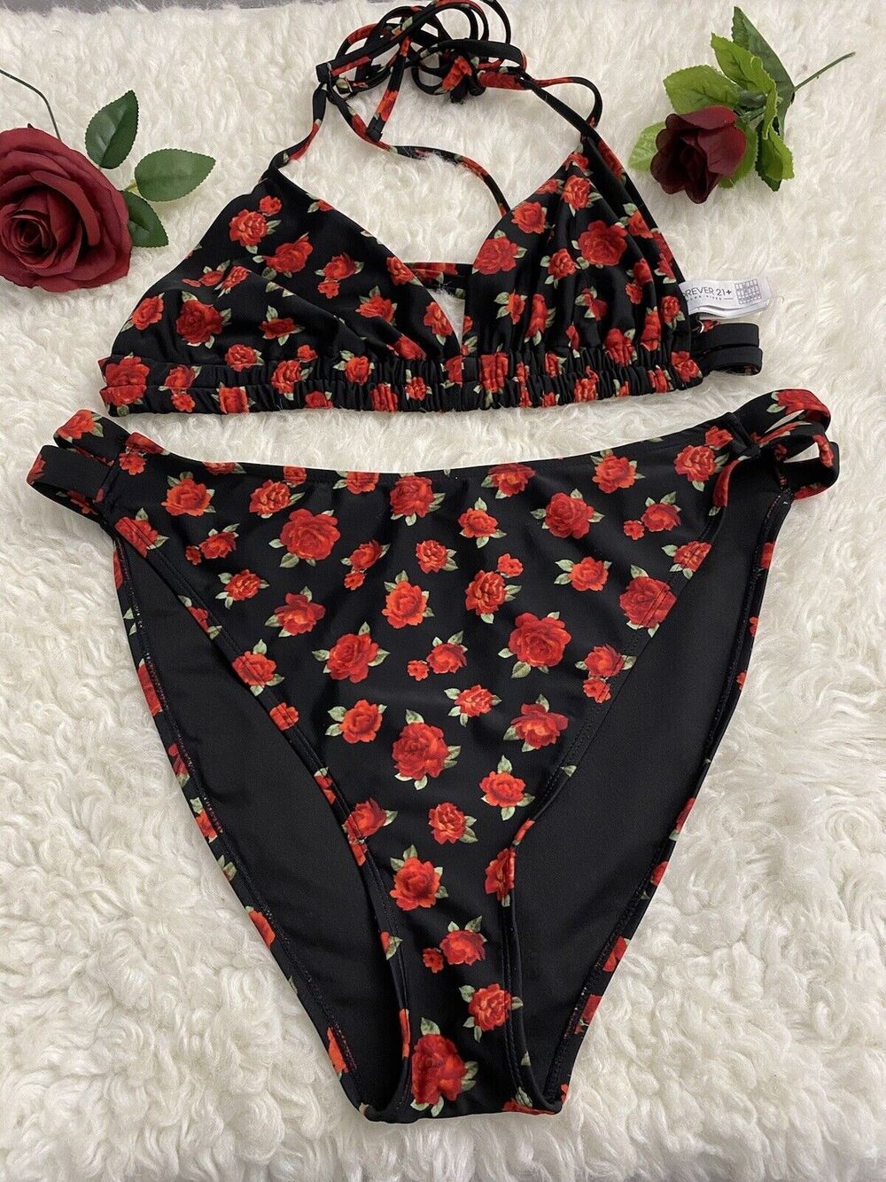 NWOT Forever 21+ ROSES Floral Two-piece Swimsuit Plus Sizes Size 2X STRAPPY